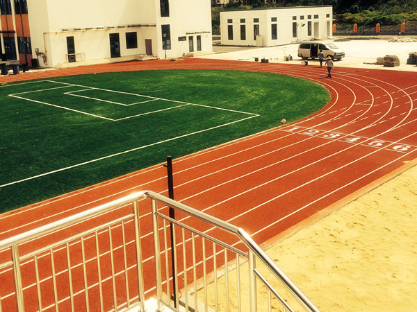 蘇州新區(qū)小學(xué)運動場